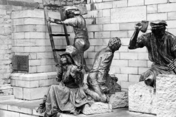 statues? in b&w