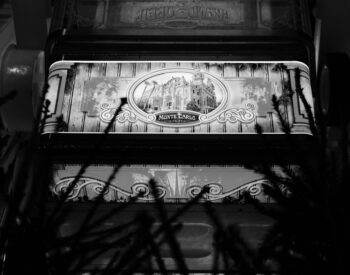 ferris wheel car